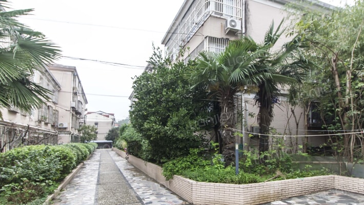 九华山小区外景图