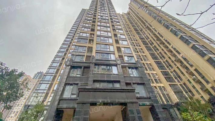 天健壹平方英里外景图