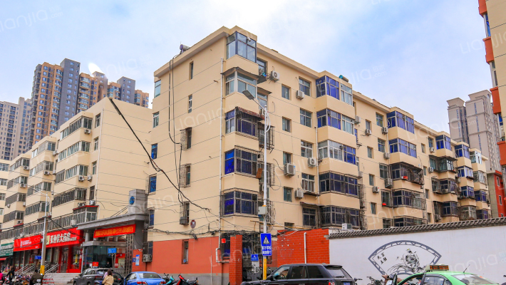 勤劳街16号院外景图