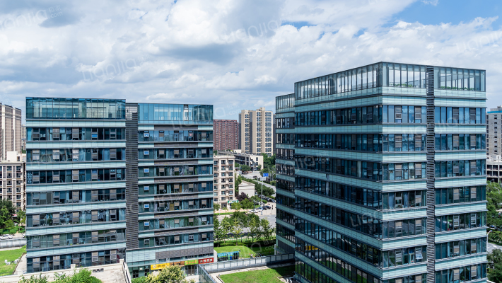 合景领峰10号院外景图