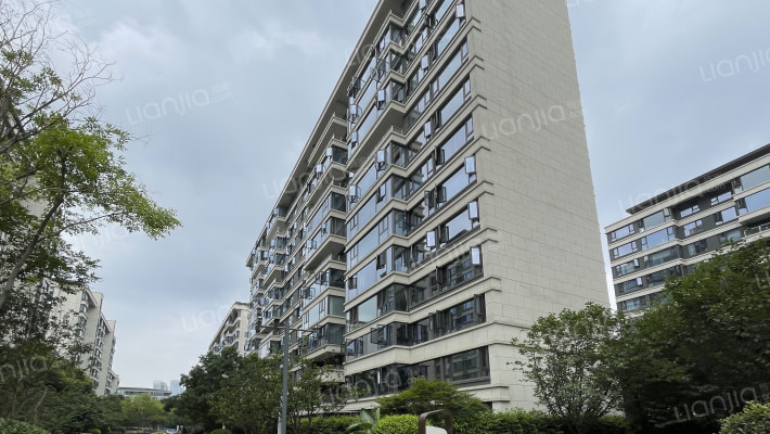 德商御府天骄学府外景图