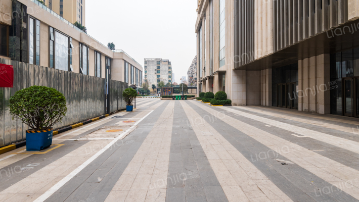 升龙国际天玺二号院外景图