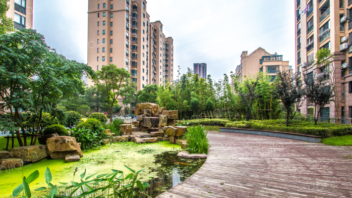 保利湖畔阳光苑二期外景图