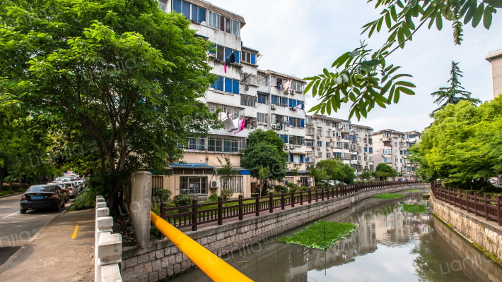 塔城东路495弄外景图