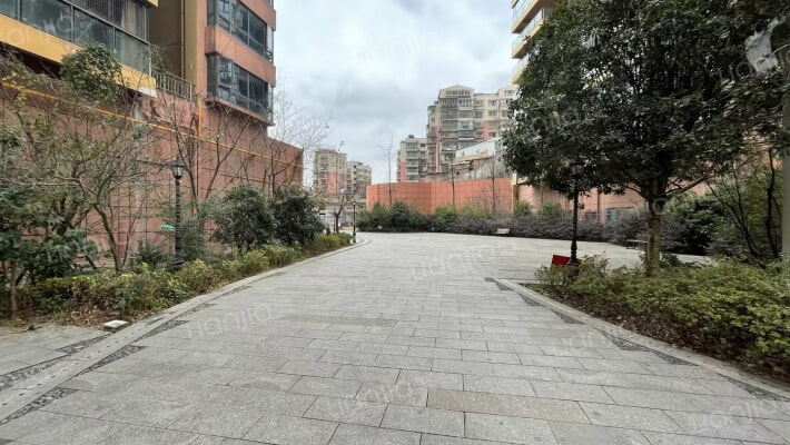 万隆国际外景图