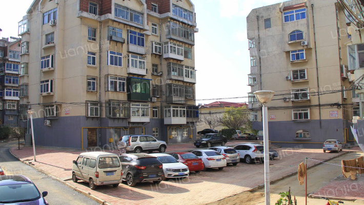 凤凰台二街小区外景图