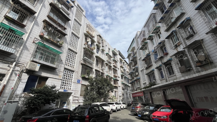 富民小区外景图