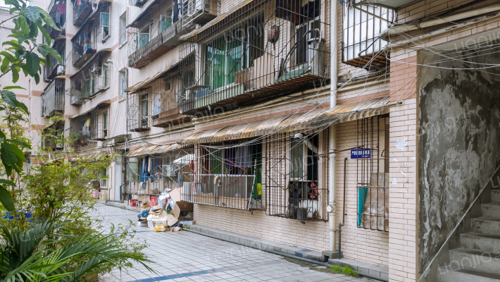 红石路153号外景图