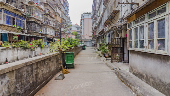 银湖花园外景图