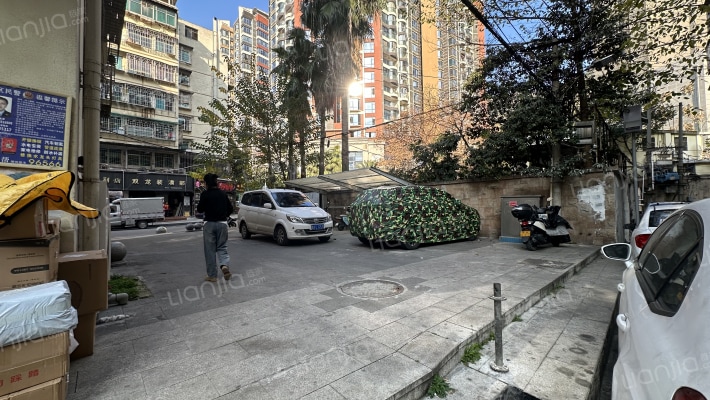 蟠桃宫路14号外景图