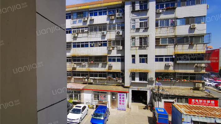 一商宿舍外景图