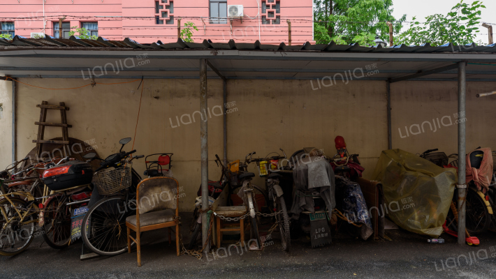 共和新路1200弄外景图