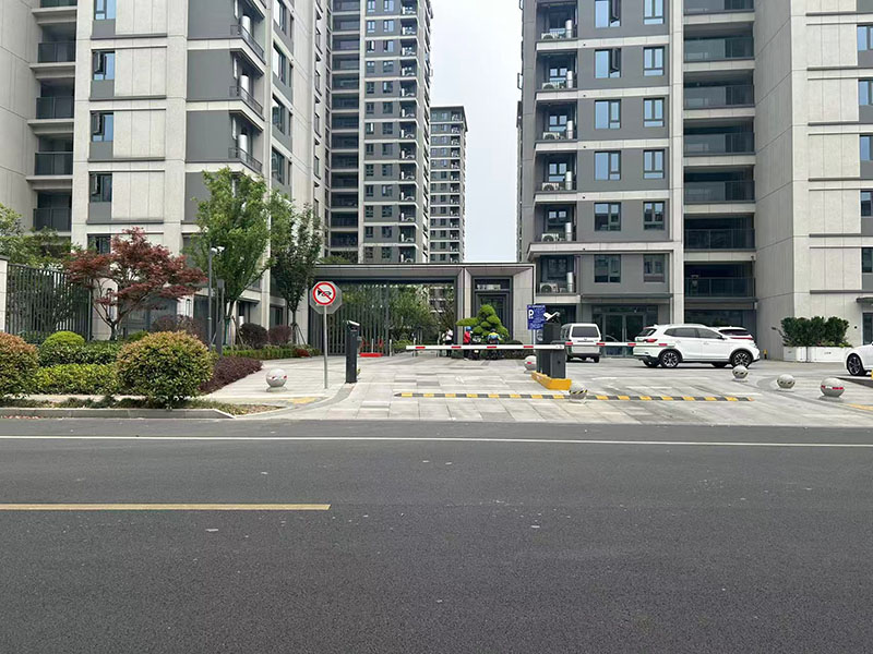 荣盛江荣府小区实景 8