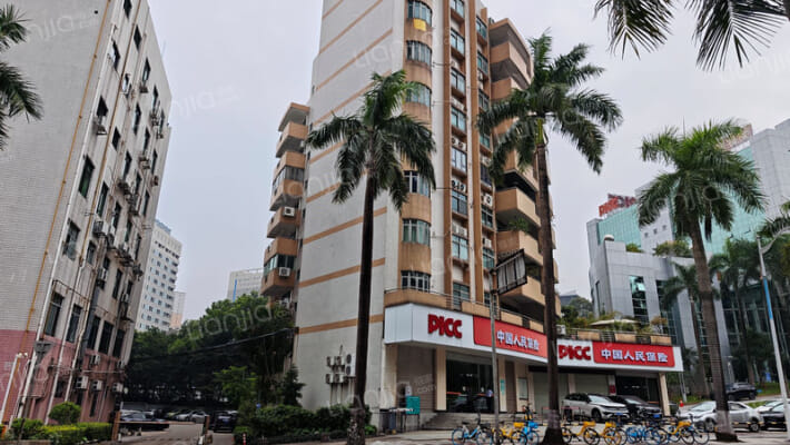 中保宿舍楼外景图