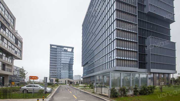 润璟科技广场外景图