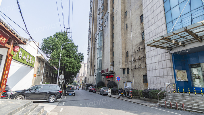 红建华府外景图