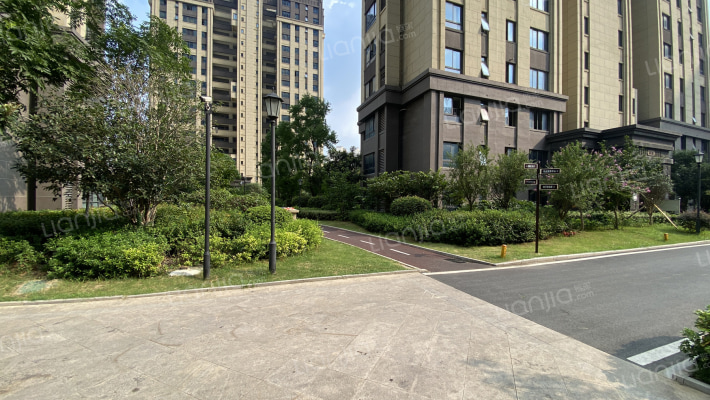 加侨乐湖公馆外景图