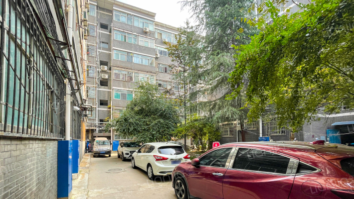 卧龙小区外景图