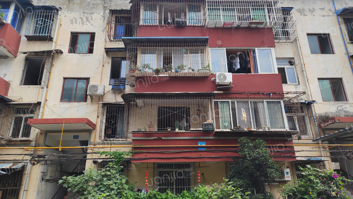 商业前街122号外景图