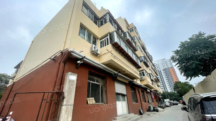 经一路325号外景图