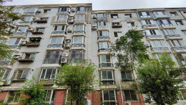 康居苑小区外景图