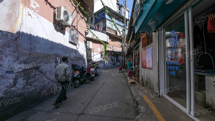 前进支路外景图