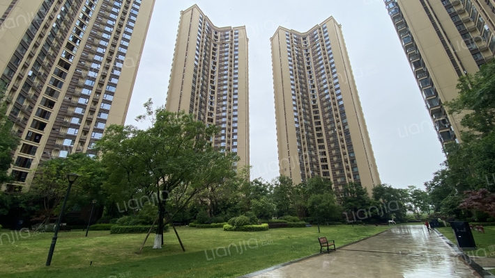 保利拉斐云邸外景图