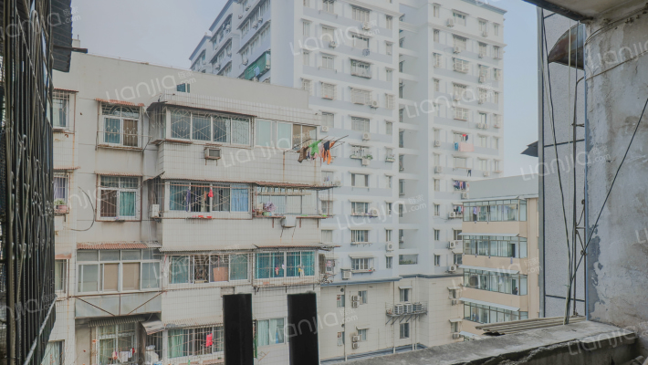 江岸区连城小区外景图