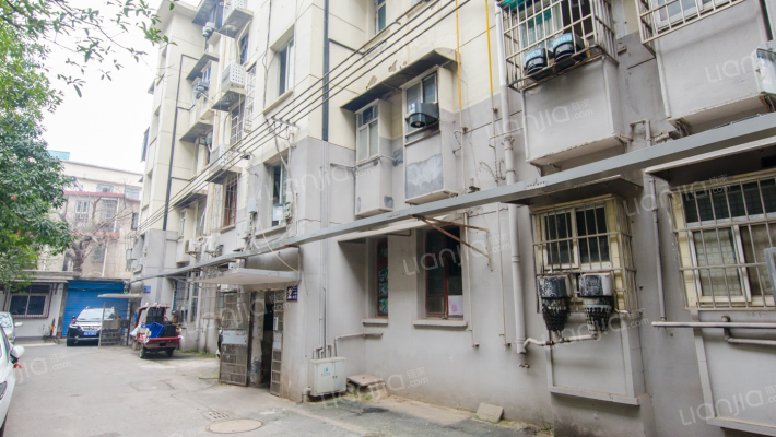 健湘南路153号外景图