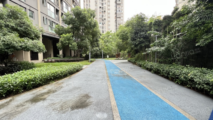 卓越中寰外景图