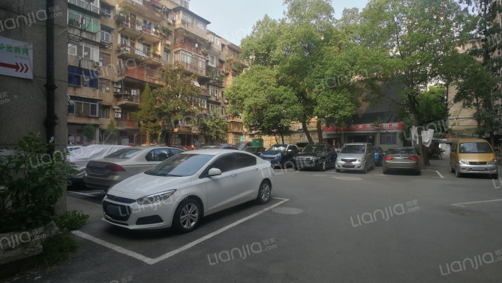 中南一路燃料宿舍外景图