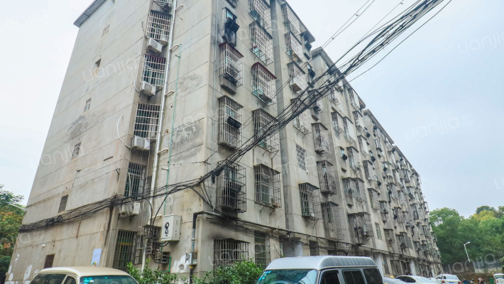 水泥厂宿舍外景图