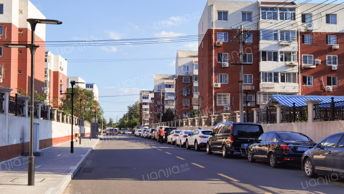 华龙小区外景图