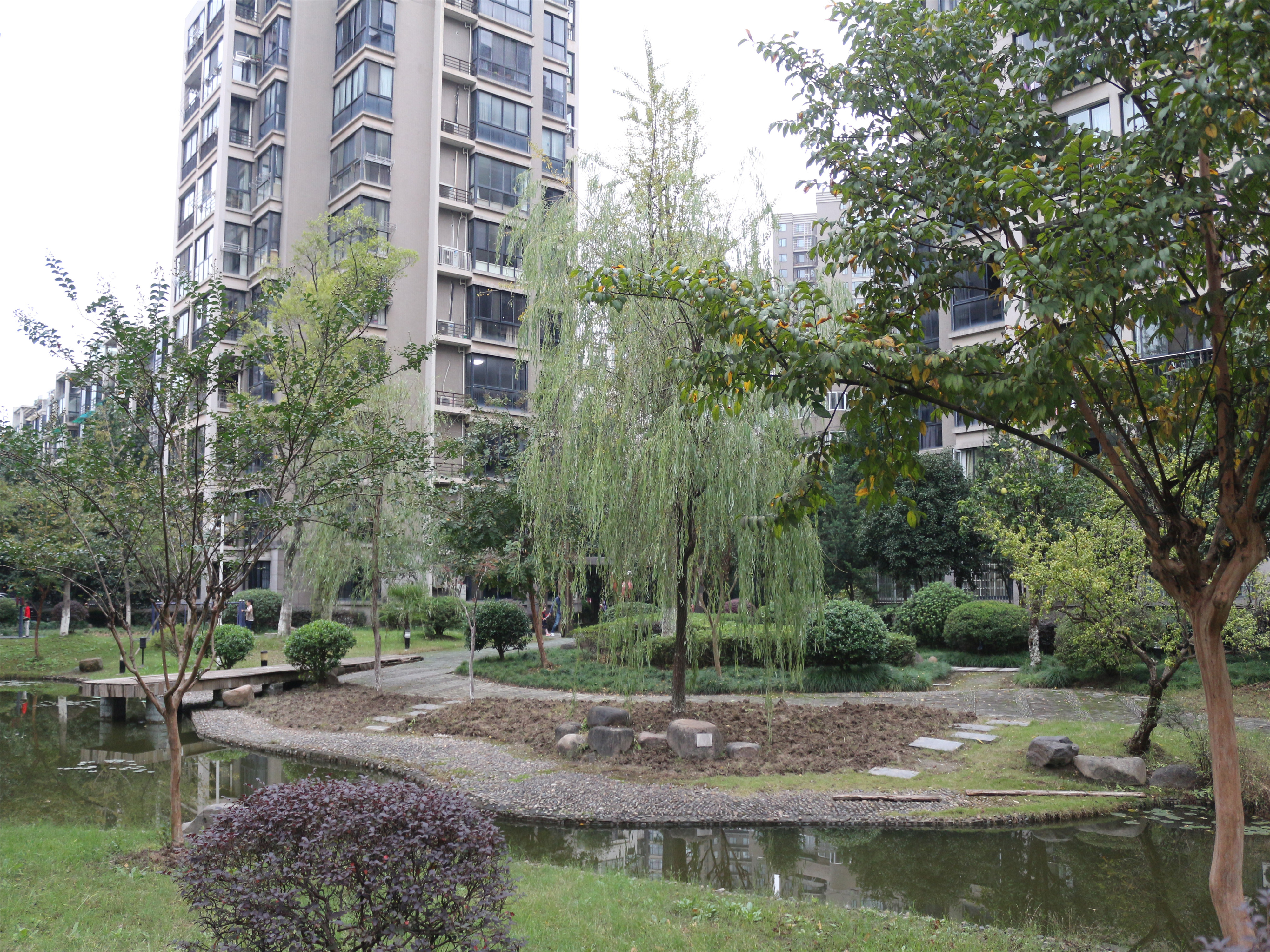 Linjiang Garden compound photo 24