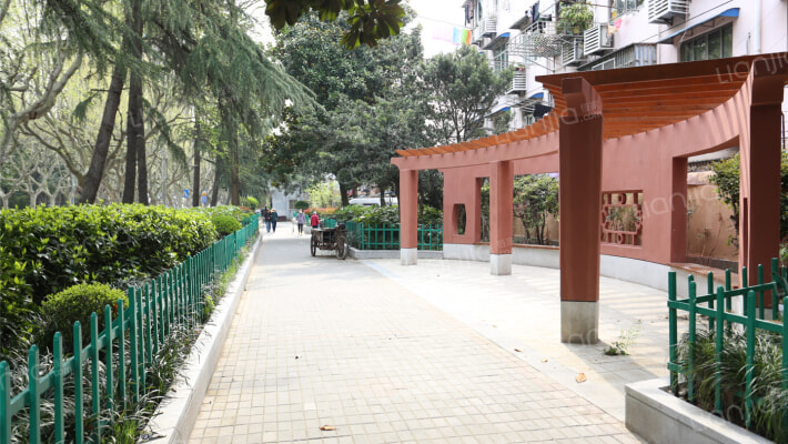 杨家浜小区外景图