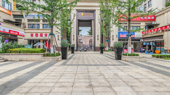 旭辉9英里外景图