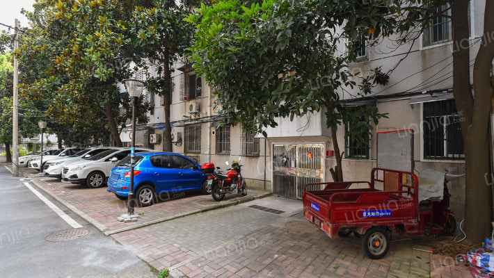 东兴街七号外景图