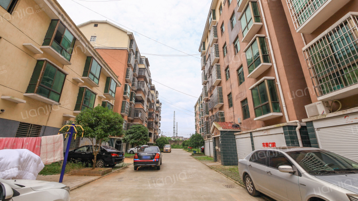 感恩住宅区外景图