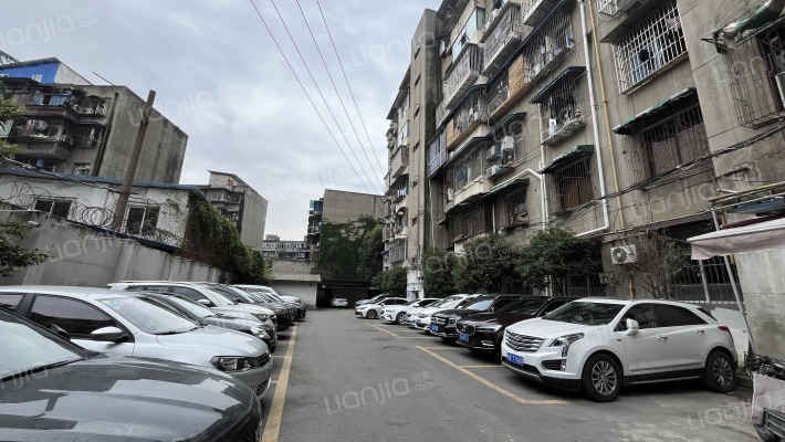 解放西街8号外景图