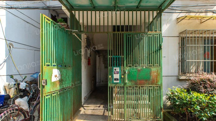 俞三小区外景图