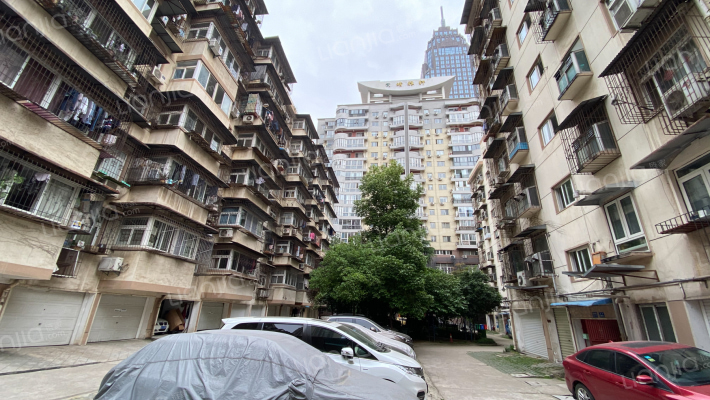 新兴花园外景图