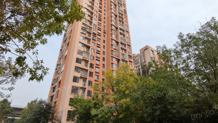 名景花园外景图