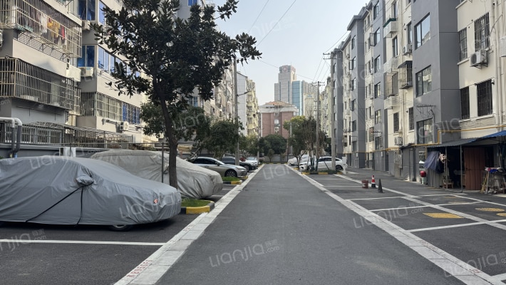 老轻院小区外景图