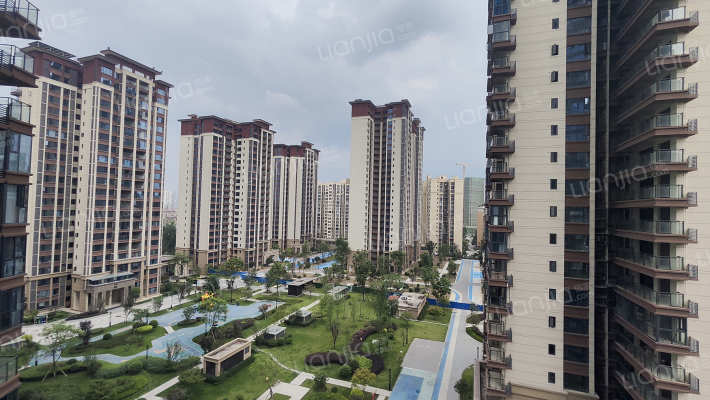 绿洲金座外景图