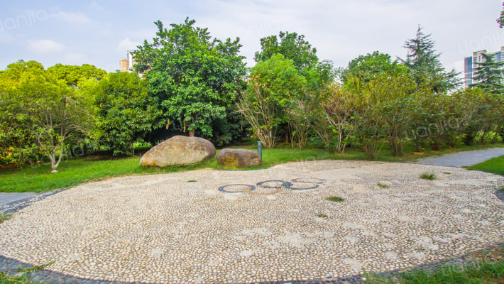 金属材料公司宿舍外景图