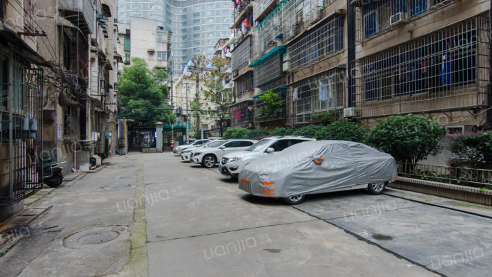 凤凰台72号外景图