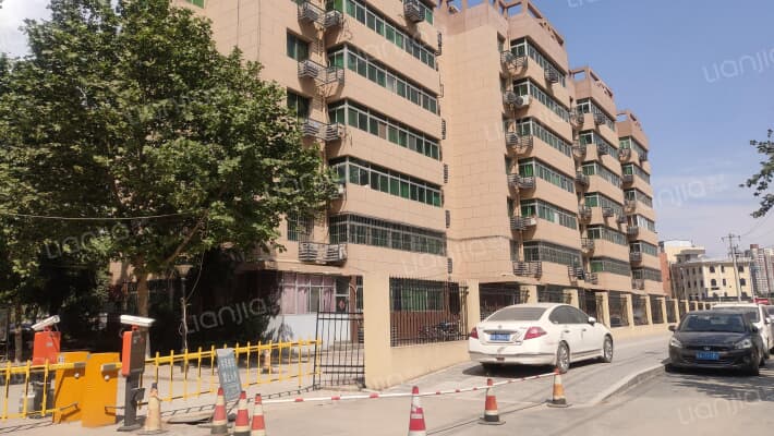 中铁一局桥建公司家属小区外景图