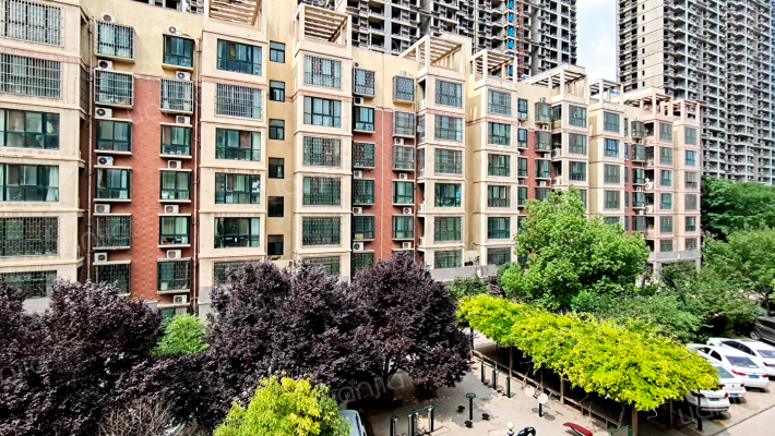 城南春天外景图