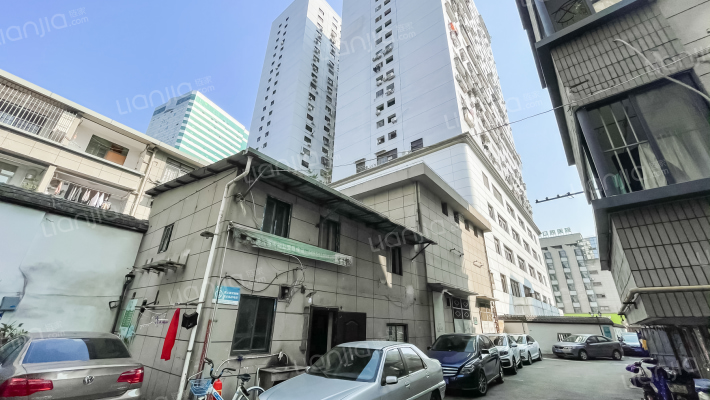 三山大厦外景图