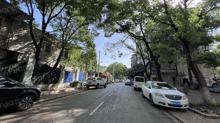 武钢钢花新村121小区外景图